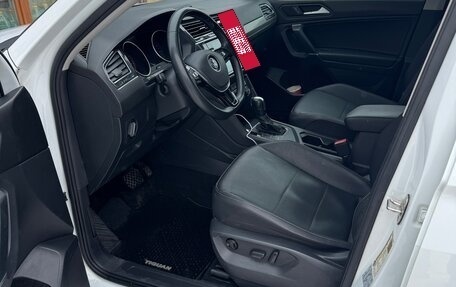 Volkswagen Tiguan II, 2019 год, 2 350 000 рублей, 24 фотография