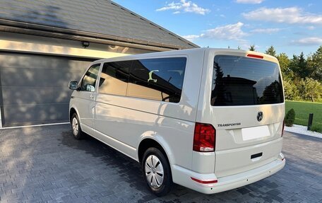 Volkswagen Transporter T6 рестайлинг, 2022 год, 2 790 000 рублей, 8 фотография