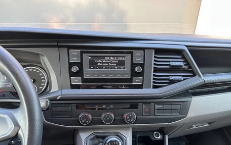 Volkswagen Transporter T6 рестайлинг, 2022 год, 2 790 000 рублей, 14 фотография