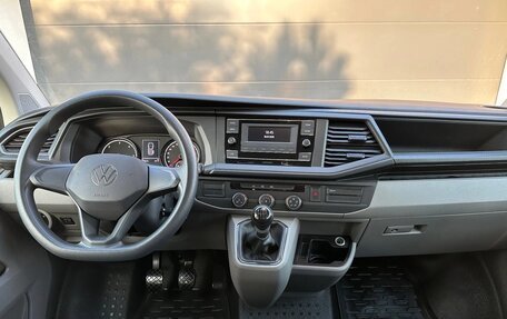 Volkswagen Transporter T6 рестайлинг, 2022 год, 2 790 000 рублей, 12 фотография