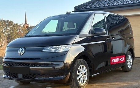 Volkswagen Multivan, 2023 год, 5 000 000 рублей, 2 фотография