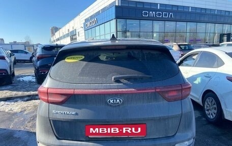 KIA Sportage IV рестайлинг, 2020 год, 2 300 000 рублей, 4 фотография