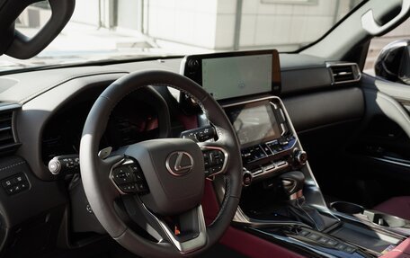 Lexus LX, 2025 год, 18 400 000 рублей, 14 фотография