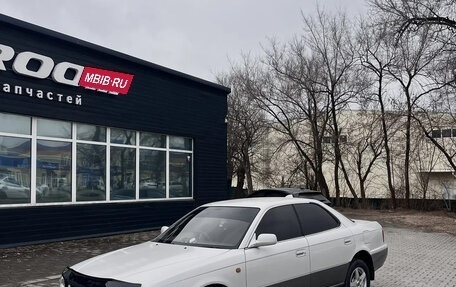 Toyota Vista, 1994 год, 370 000 рублей, 2 фотография