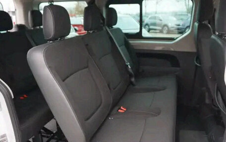 Renault Trafic, 2021 год, 2 300 000 рублей, 12 фотография