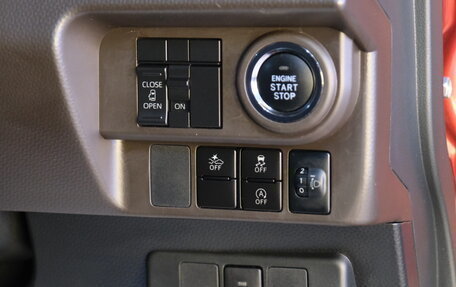 Toyota Roomy I, 2020 год, 1 399 000 рублей, 10 фотография