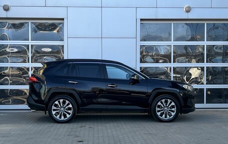 Toyota RAV4, 2020 год, 3 300 000 рублей, 8 фотография