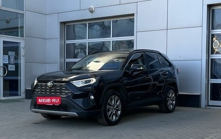 Toyota RAV4, 2020 год, 3 300 000 рублей, 3 фотография