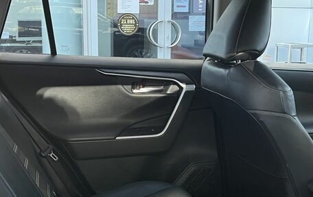 Toyota RAV4, 2020 год, 3 300 000 рублей, 19 фотография