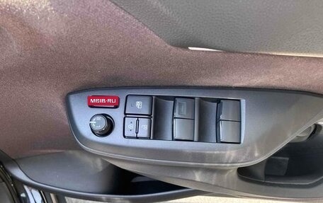 Toyota Yaris Cross, 2022 год, 1 690 000 рублей, 16 фотография