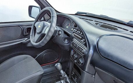 Chevrolet Niva I рестайлинг, 2017 год, 755 000 рублей, 5 фотография