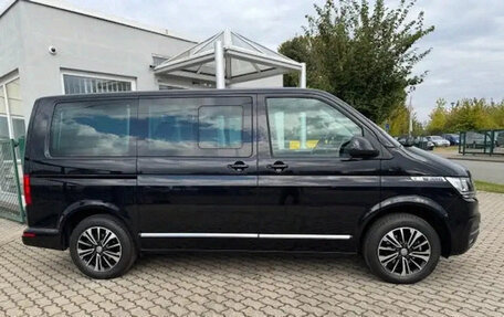 Volkswagen Multivan T6 рестайлинг, 2021 год, 5 300 000 рублей, 4 фотография