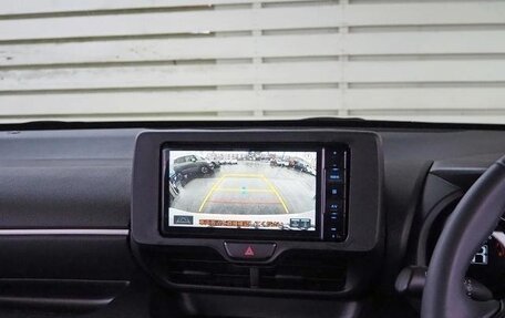 Toyota Yaris, 2022 год, 1 195 000 рублей, 13 фотография