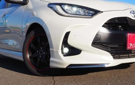 Toyota Yaris, 2022 год, 1 195 000 рублей, 11 фотография