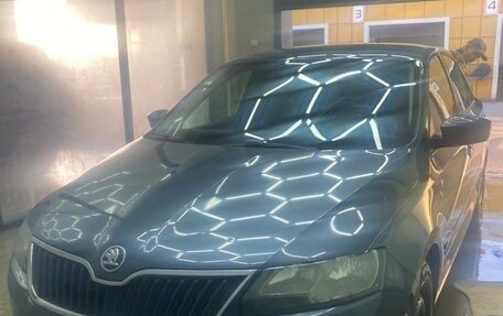 Skoda Rapid I, 2014 год, 930 000 рублей, 3 фотография