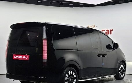 Hyundai Staria, 2024 год, 5 552 000 рублей, 2 фотография