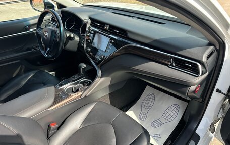 Toyota Camry, 2018 год, 2 465 000 рублей, 11 фотография