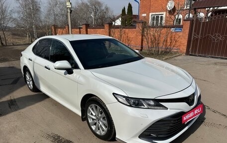 Toyota Camry, 2018 год, 2 465 000 рублей, 3 фотография