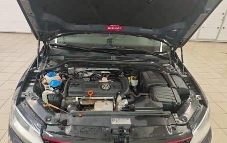 Volkswagen Jetta VI, 2011 год, 1 000 000 рублей, 4 фотография