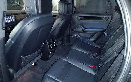 Porsche Cayenne III, 2024 год, 22 500 000 рублей, 27 фотография