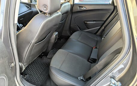 Opel Astra J, 2011 год, 530 000 рублей, 9 фотография