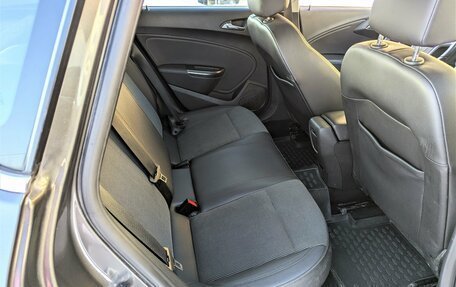 Opel Astra J, 2011 год, 530 000 рублей, 11 фотография