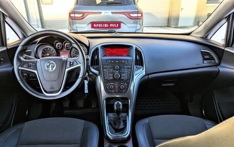 Opel Astra J, 2011 год, 530 000 рублей, 13 фотография