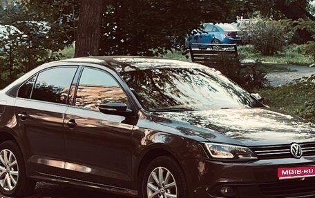 Volkswagen Jetta VI, 2013 год, 770 000 рублей, 1 фотография