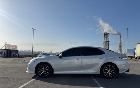 Toyota Camry, 2021 год, 3 500 000 рублей, 10 фотография