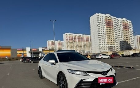 Toyota Camry, 2021 год, 3 500 000 рублей, 4 фотография