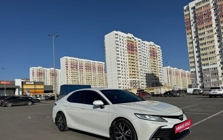 Toyota Camry, 2021 год, 3 500 000 рублей, 2 фотография