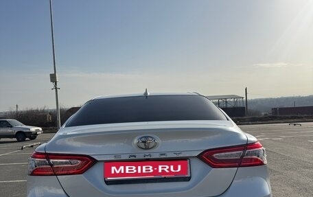 Toyota Camry, 2021 год, 3 500 000 рублей, 7 фотография
