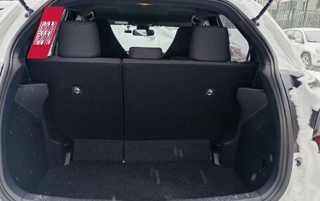 Toyota Yaris, 2021 год, 1 100 000 рублей, 14 фотография