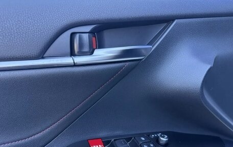 Toyota Camry, 2021 год, 3 650 000 рублей, 2 фотография