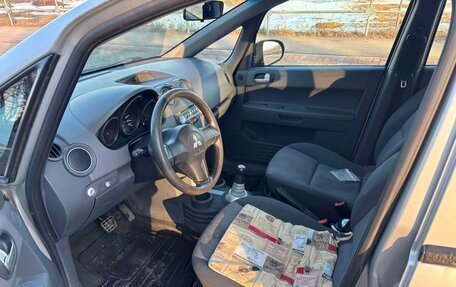 Mitsubishi Colt VI рестайлинг, 2004 год, 206 000 рублей, 12 фотография