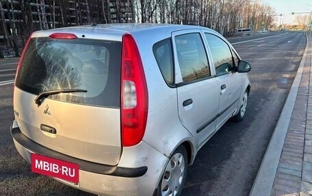 Mitsubishi Colt VI рестайлинг, 2004 год, 206 000 рублей, 3 фотография