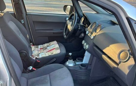 Mitsubishi Colt VI рестайлинг, 2004 год, 206 000 рублей, 15 фотография