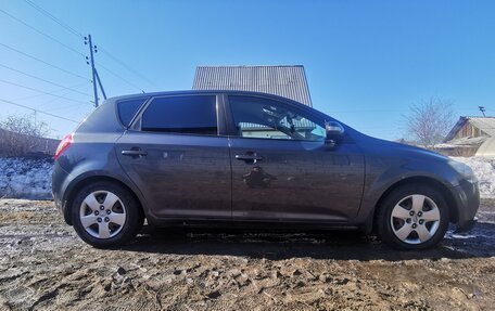 KIA cee'd I рестайлинг, 2010 год, 650 000 рублей, 9 фотография