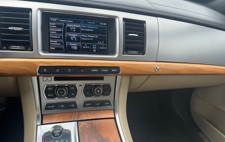 Jaguar XF I рестайлинг, 2015 год, 1 700 000 рублей, 9 фотография