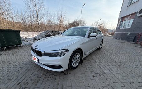 BMW 5 серия, 2018 год, 2 710 000 рублей, 2 фотография