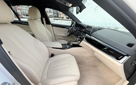 BMW 5 серия, 2018 год, 2 710 000 рублей, 15 фотография