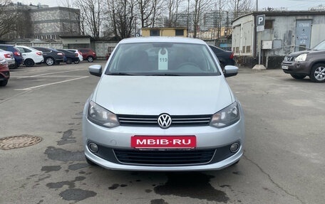 Volkswagen Polo VI (EU Market), 2013 год, 729 000 рублей, 2 фотография