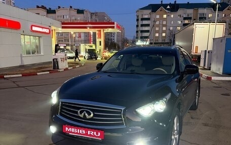 Infiniti QX70, 2014 год, 3 300 000 рублей, 2 фотография