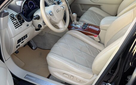 Infiniti QX70, 2014 год, 3 300 000 рублей, 14 фотография