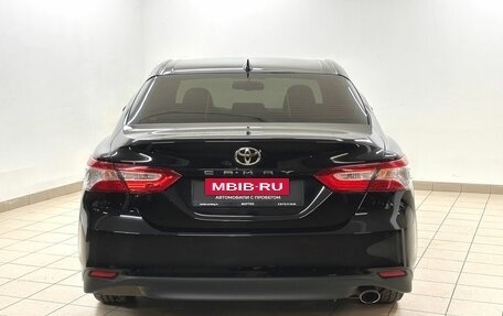 Toyota Camry, 2021 год, 3 050 000 рублей, 5 фотография