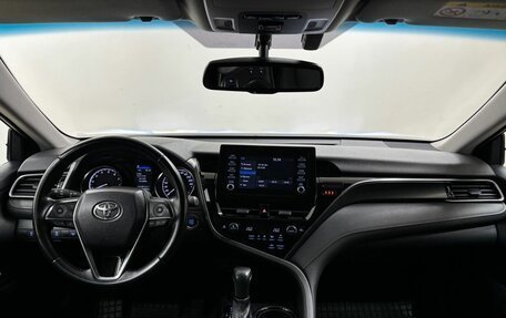 Toyota Camry, 2021 год, 3 050 000 рублей, 17 фотография