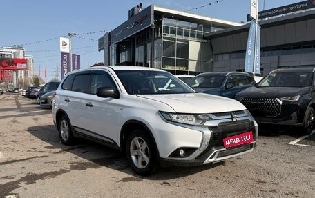 Mitsubishi Outlander III рестайлинг 3, 2018 год, 1 420 000 рублей, 1 фотография