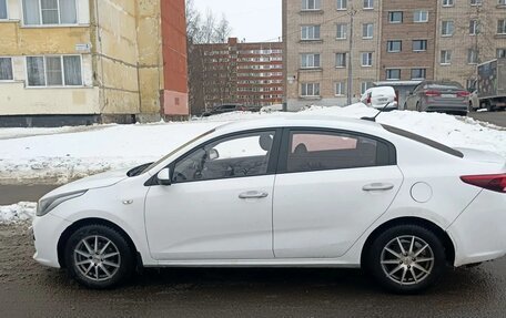 KIA Rio IV, 2020 год, 1 100 000 рублей, 5 фотография