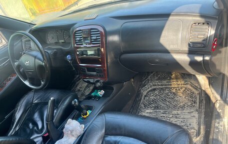 Hyundai Sonata IV рестайлинг, 2005 год, 250 000 рублей, 9 фотография