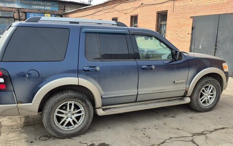 Ford Explorer III, 2005 год, 900 000 рублей, 4 фотография